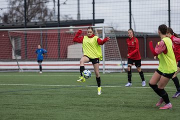 Bild 27 - wBJ FC St. Pauli - Walddoerfer SV : Ergebnis: 3:4